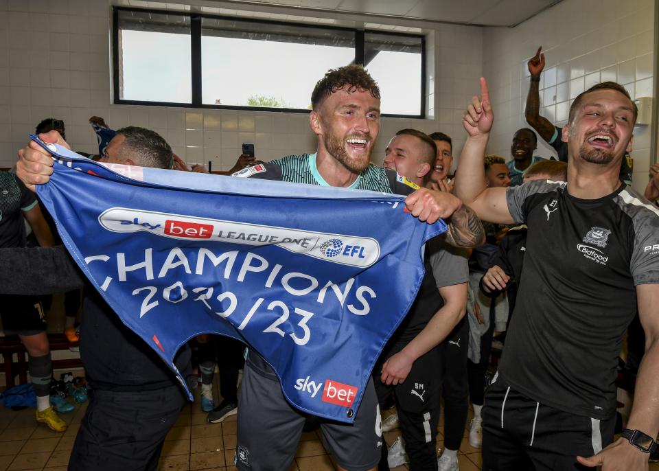 League One Champions Presentation Gallery