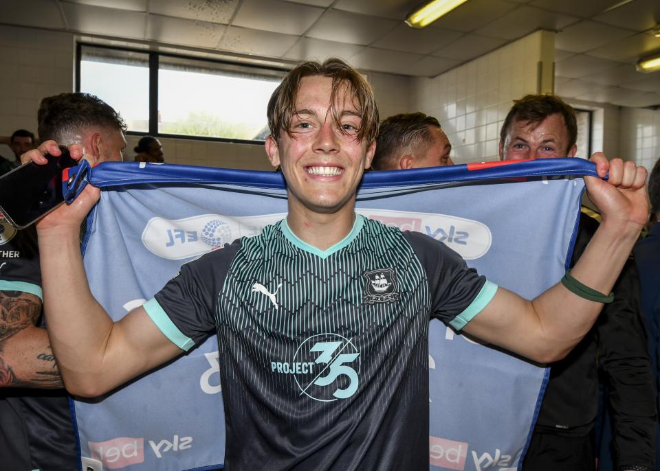 League One Champions Presentation Gallery