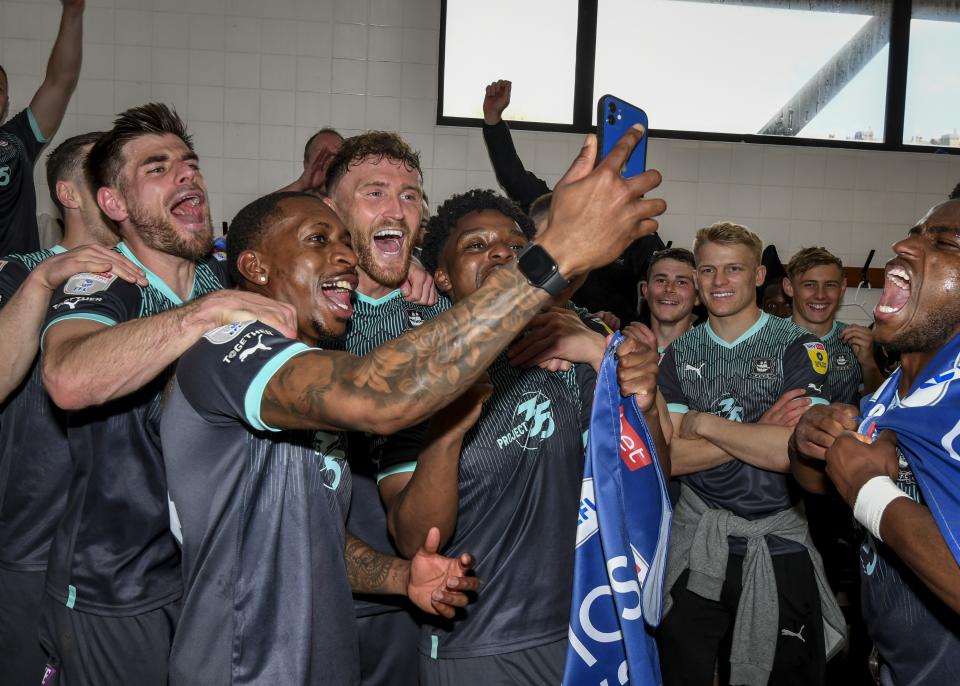 League One Champions Presentation Gallery