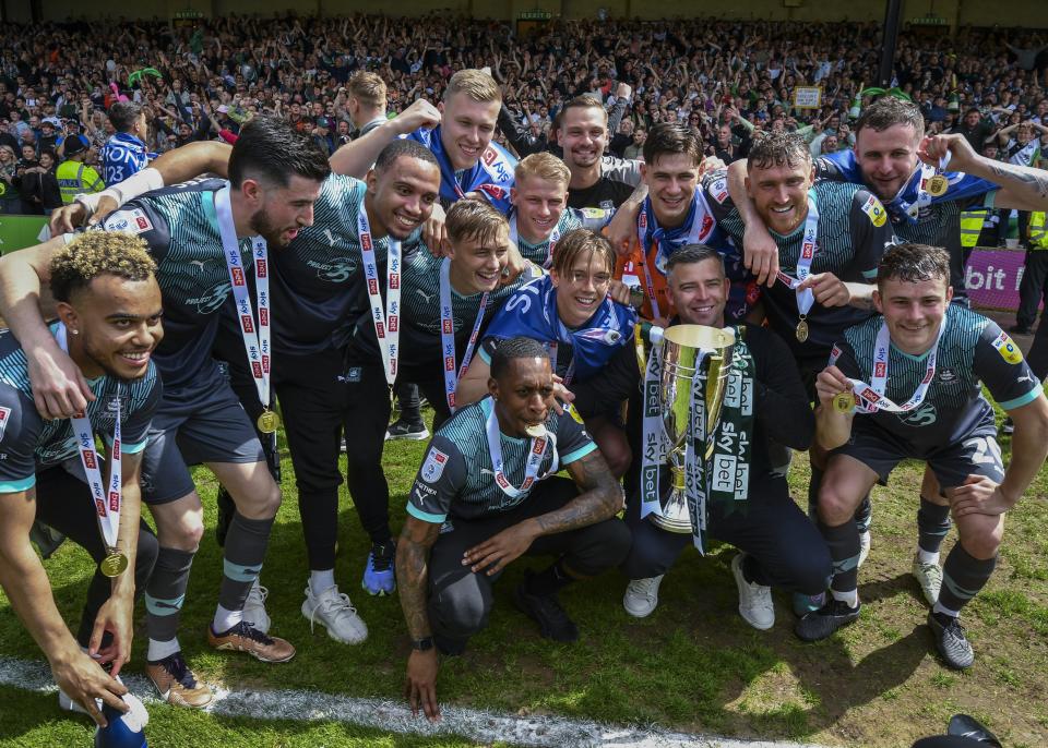 League One Champions Presentation Gallery