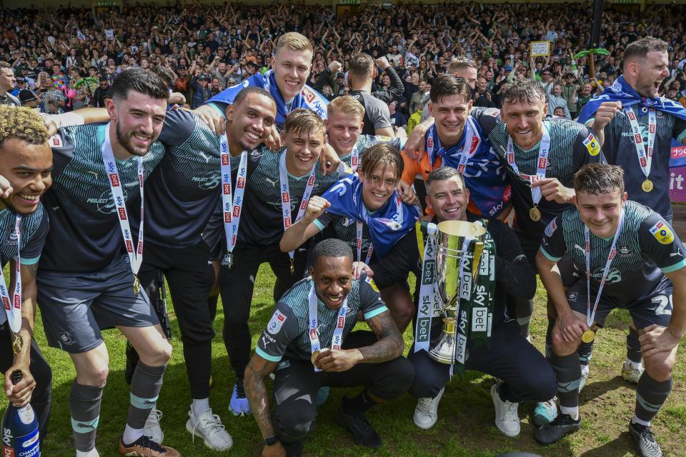 League One Champions Presentation Gallery