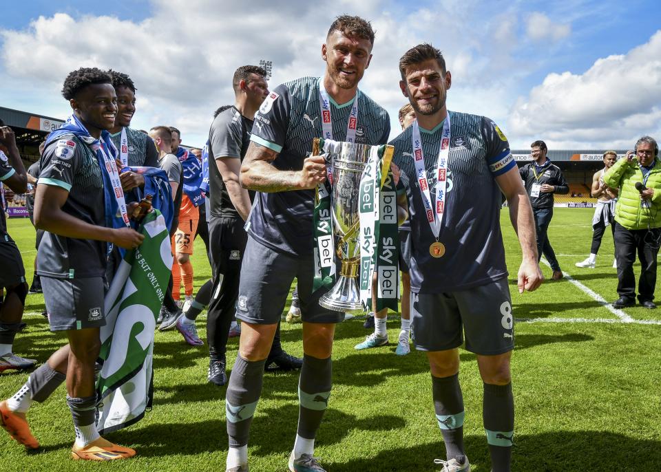 League One Champions Presentation Gallery