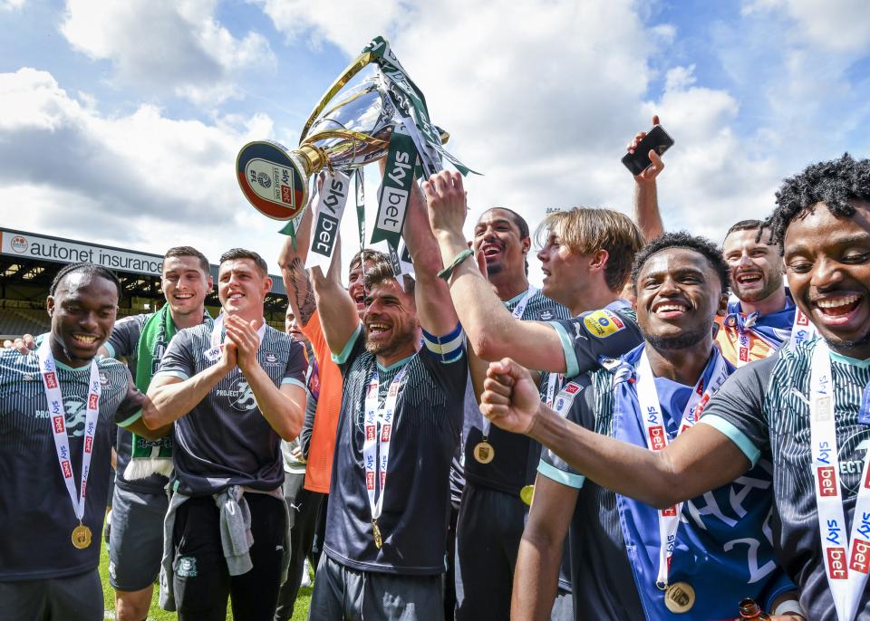 League One Champions Presentation Gallery