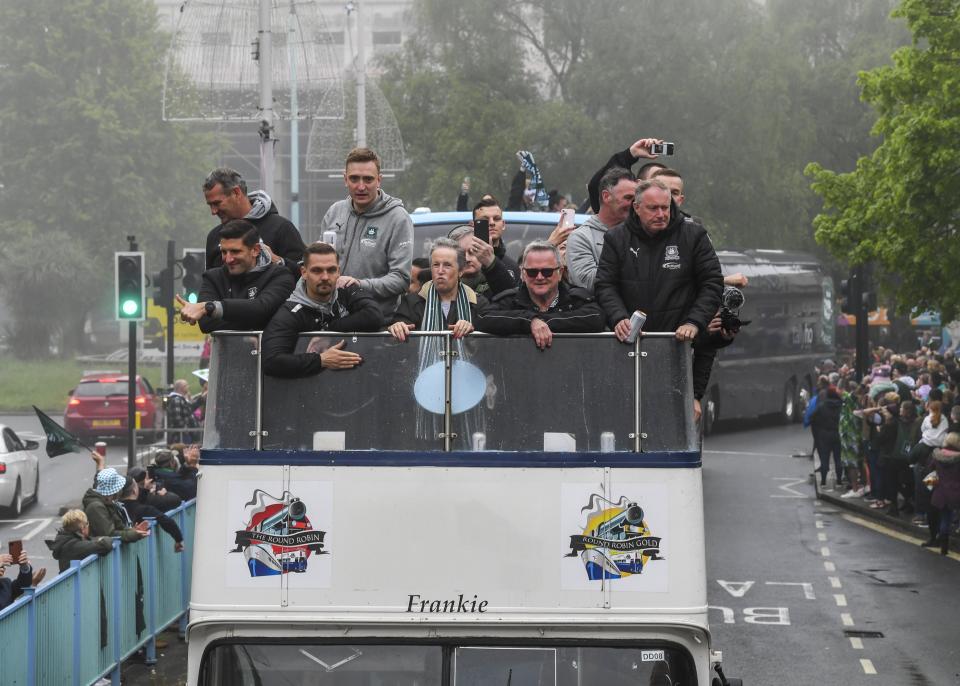 Gallery | Champions Bus Parade