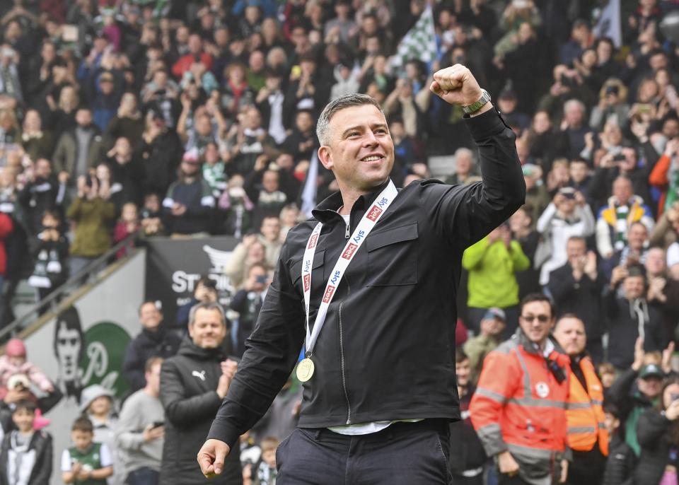 Gallery | Champions Bus Parade