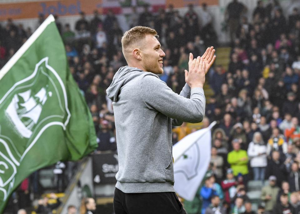 Gallery | Champions Bus Parade