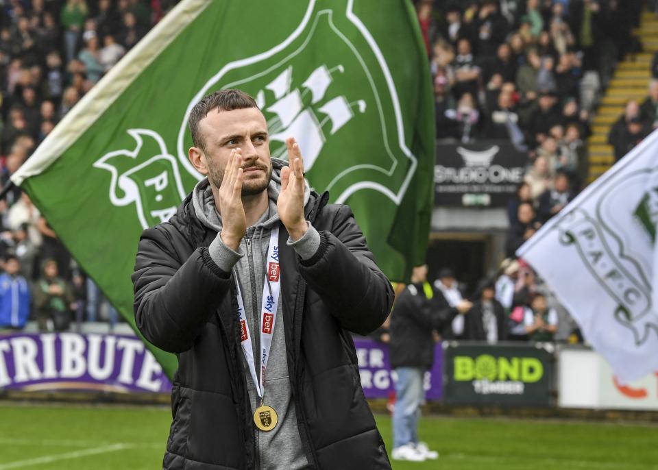 Gallery | Champions Bus Parade