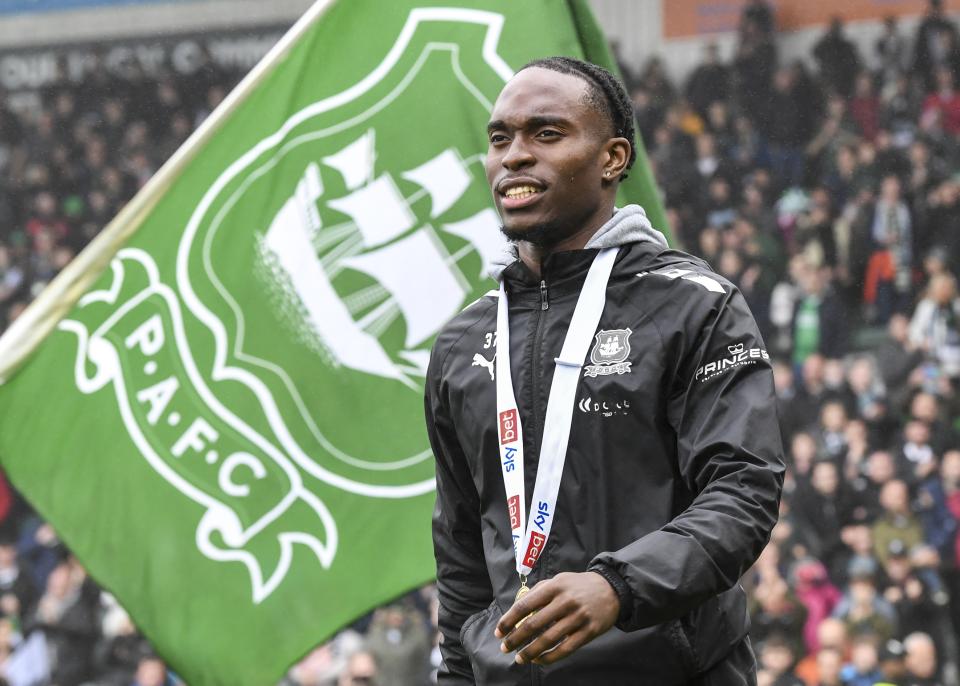 Gallery | Champions Bus Parade