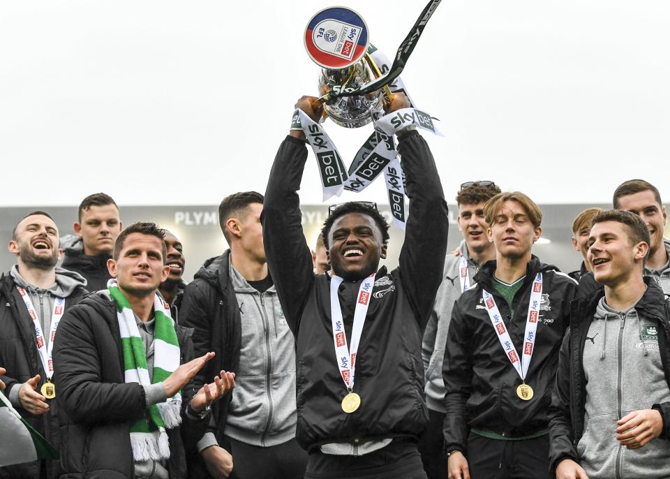 Gallery | Champions Bus Parade