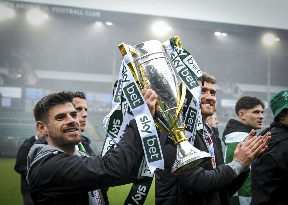 Gallery | Champions Bus Parade