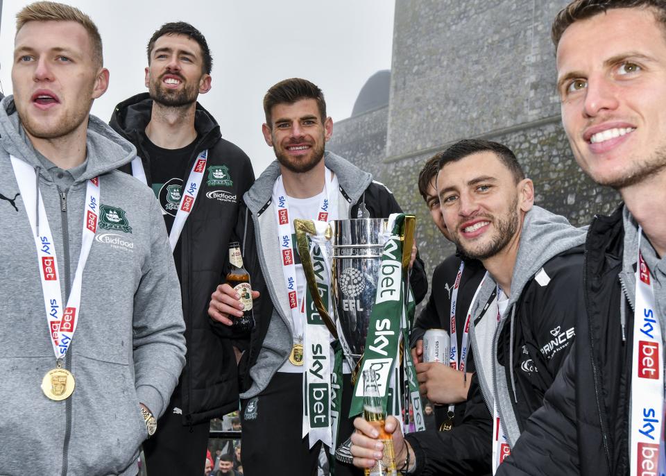 Gallery | Champions Bus Parade