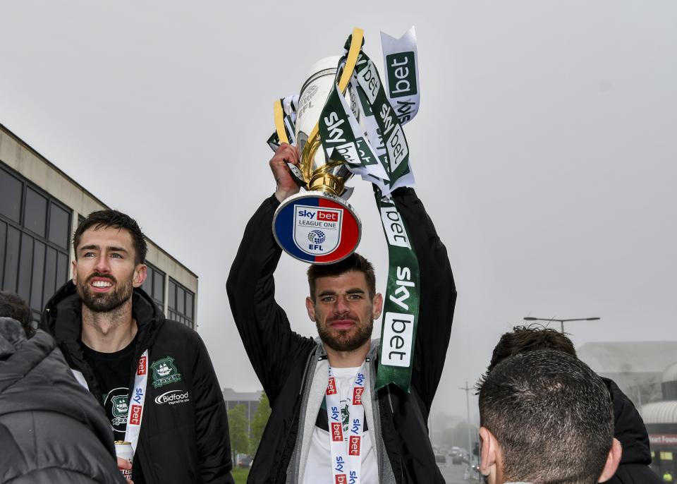 Gallery | Champions Bus Parade