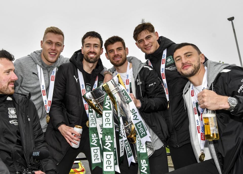 Gallery | Champions Bus Parade