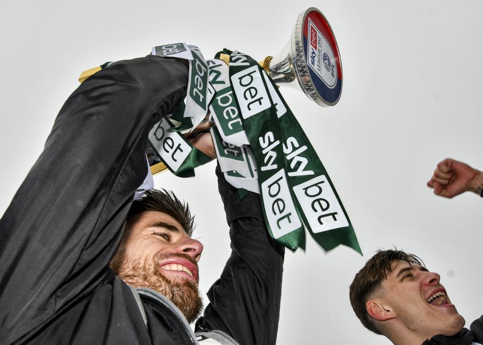 Gallery | Champions Bus Parade