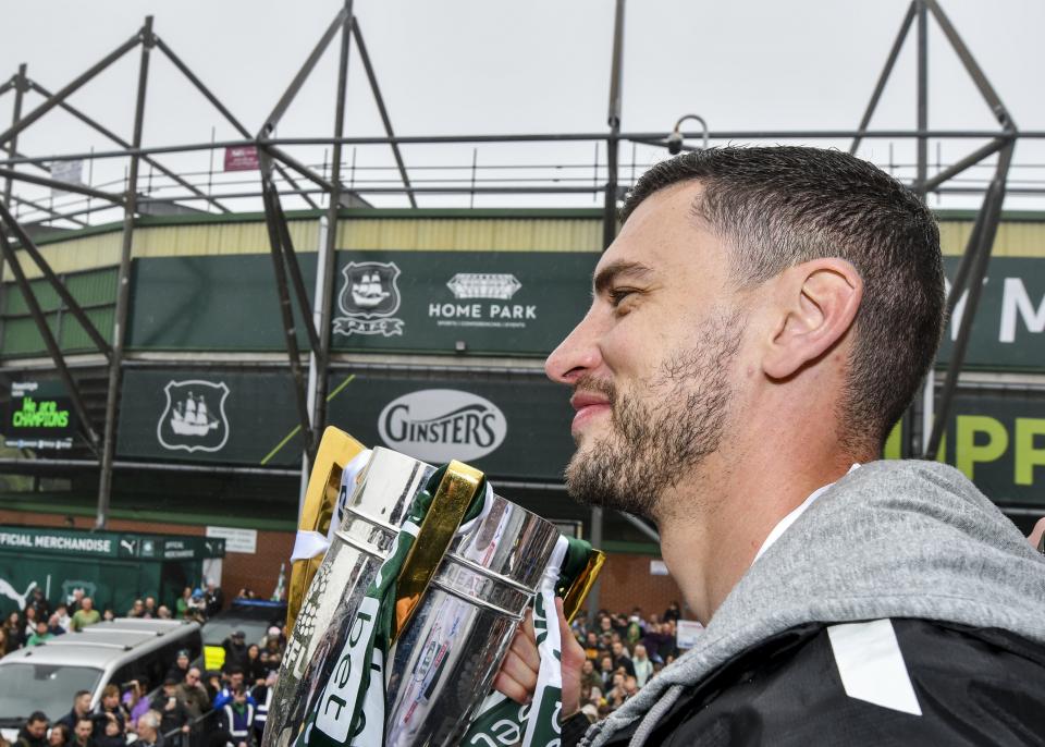 Gallery | Champions Bus Parade