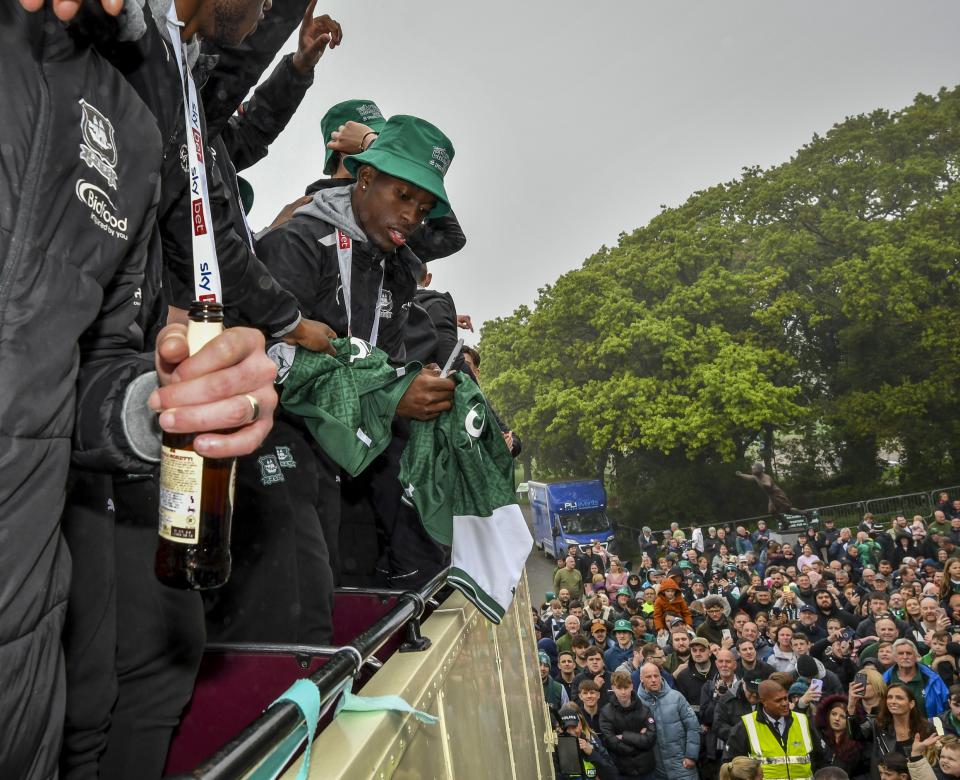 Gallery | Champions Bus Parade