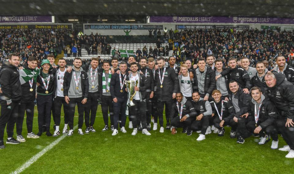 Gallery | Champions Bus Parade