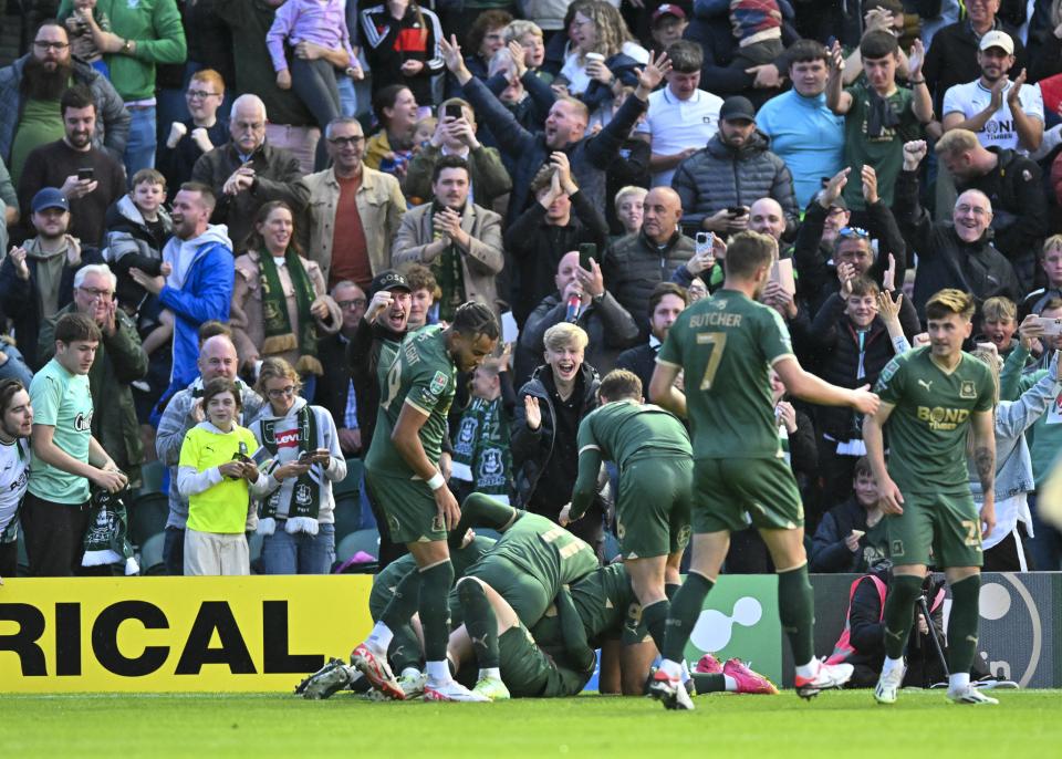 Match Gallery | Crystal Palace (H)