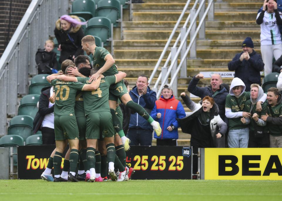 Gallery | Huddersfield Town (H)