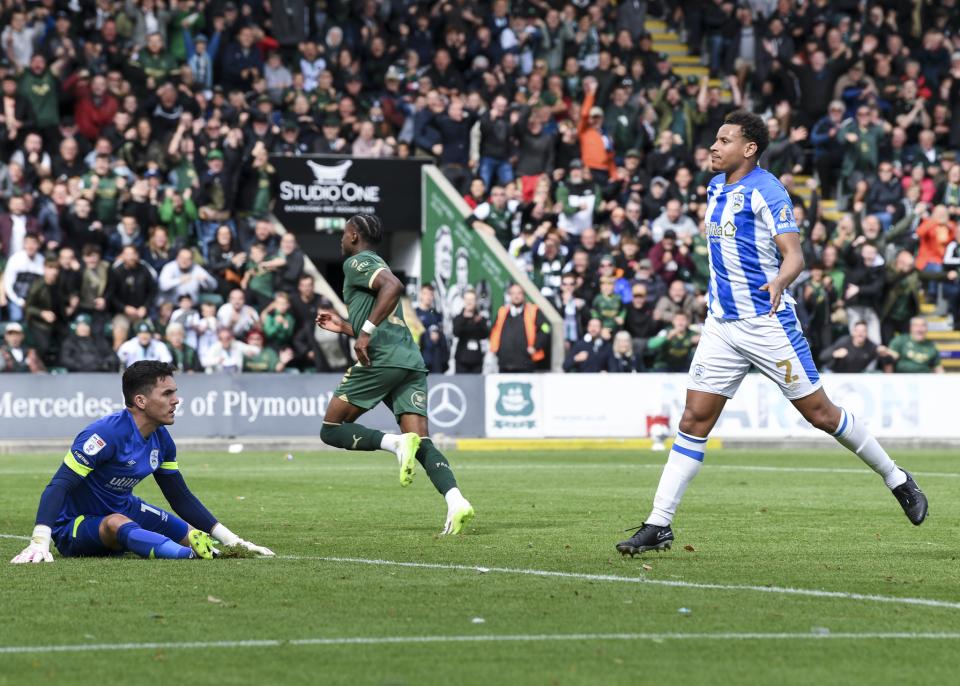 Gallery | Huddersfield Town (H)