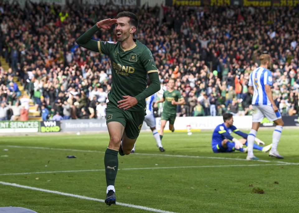 Gallery | Huddersfield Town (H)