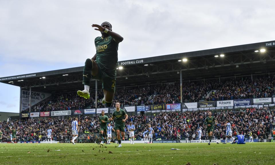 Gallery | Huddersfield Town (H)