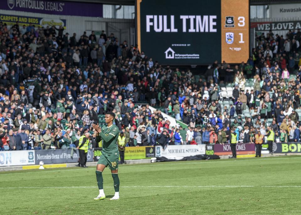 Gallery | Huddersfield Town (H)