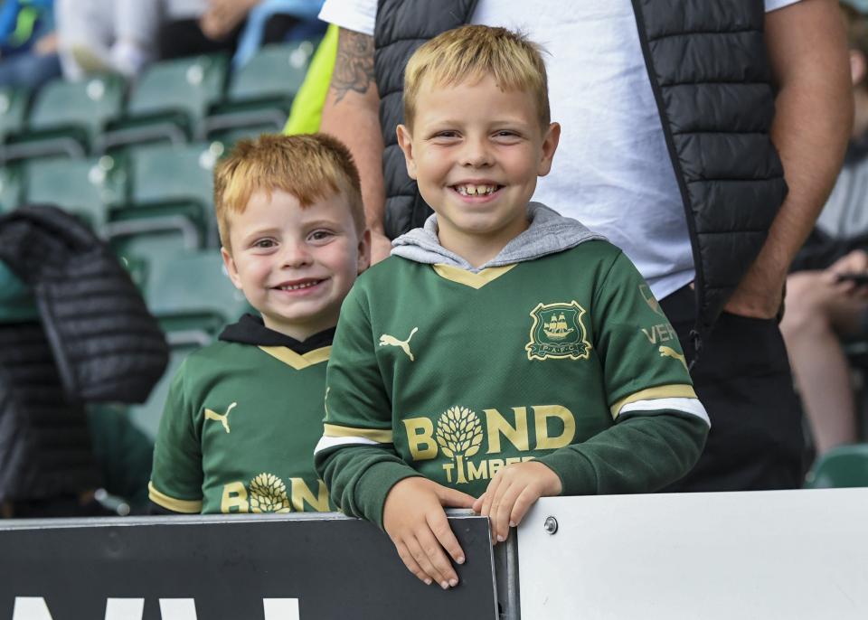 Gallery | Leyton Orient (H)