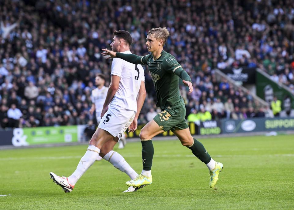 Gallery | Leyton Orient (H)