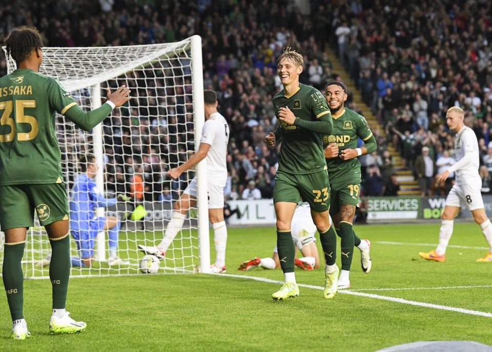 Gallery | Leyton Orient (H)