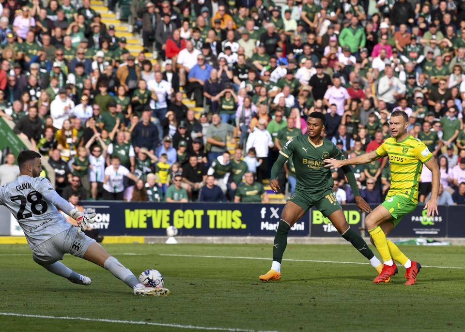 Gallery | Norwich City (H)