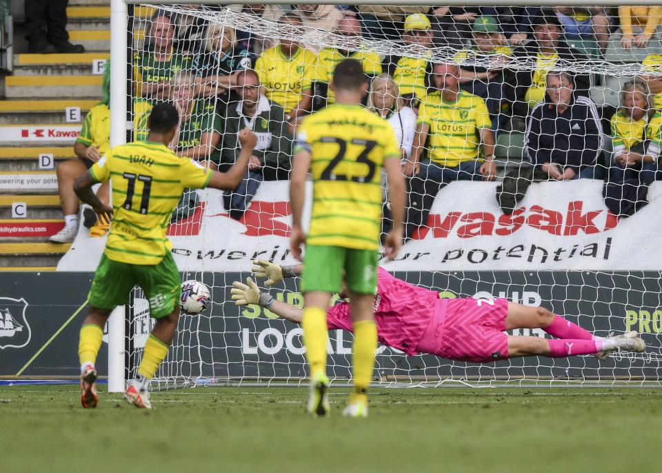 Gallery | Norwich City (H)