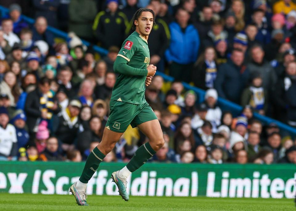 Match Gallery | Leeds United v Argyle