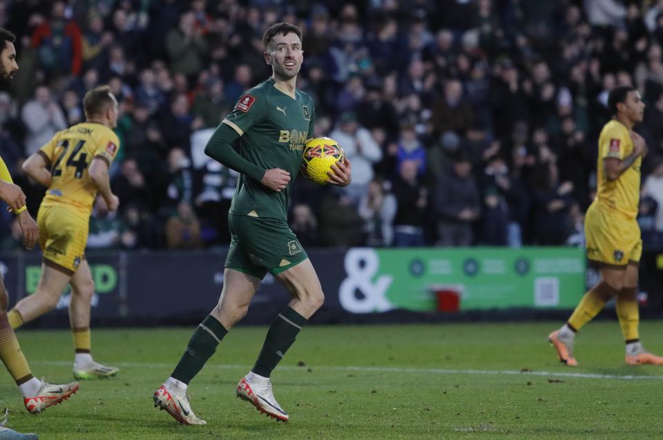 Match Gallery | Sutton United (H)