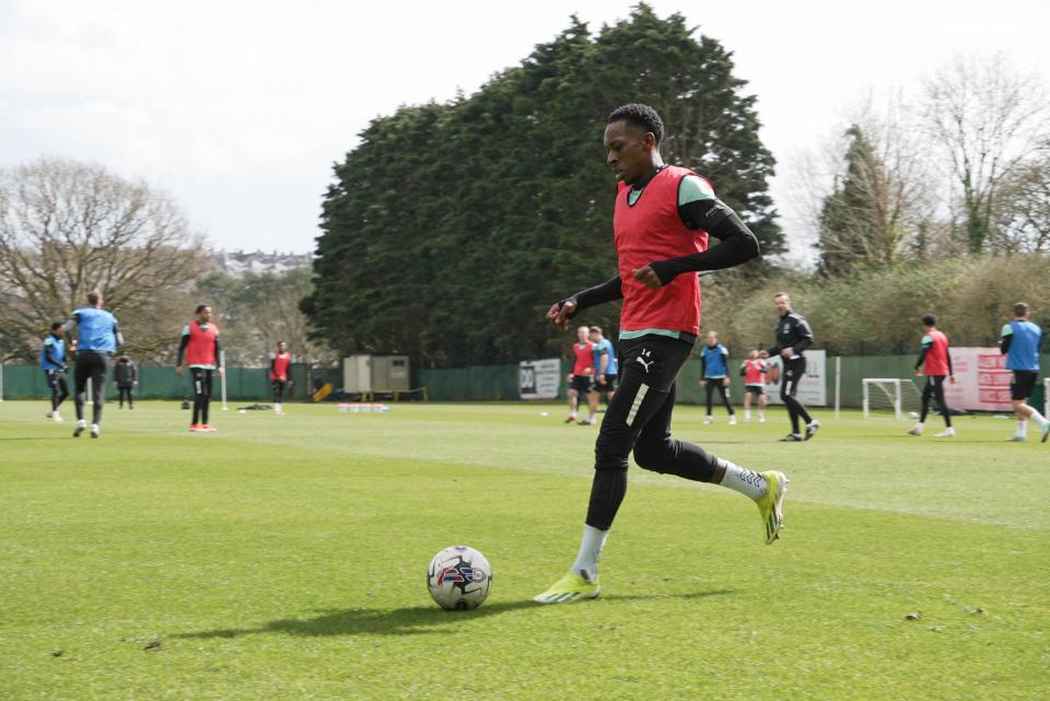Mickel Miller runs with the ball.
