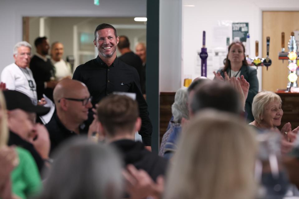 Gallery | 2003/04 Anniversary Event