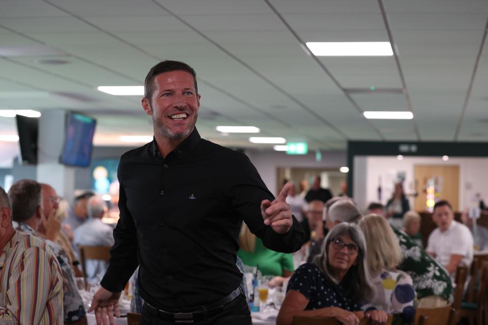 Gallery | 2003/04 Anniversary Event