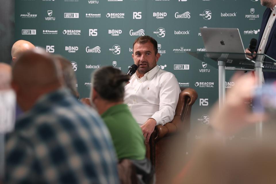 Gallery | 2003/04 Anniversary Event