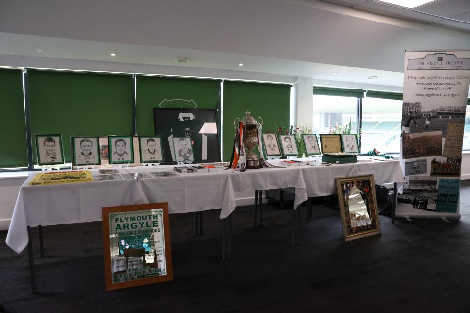 Gallery | 2003/04 Anniversary Event