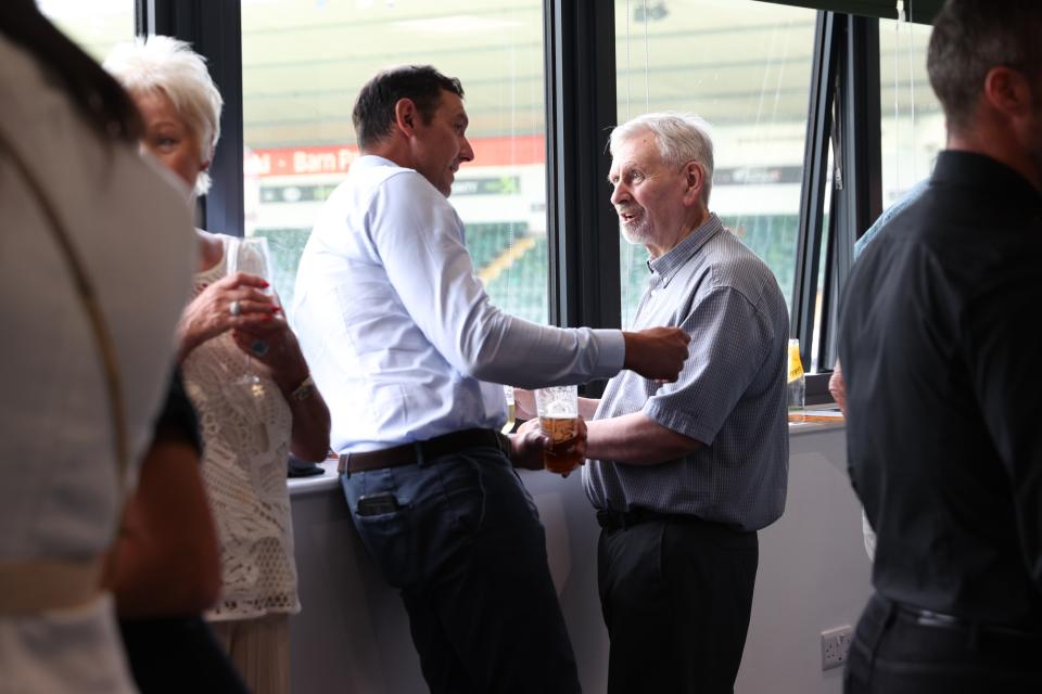 Gallery | 2003/04 Anniversary Event