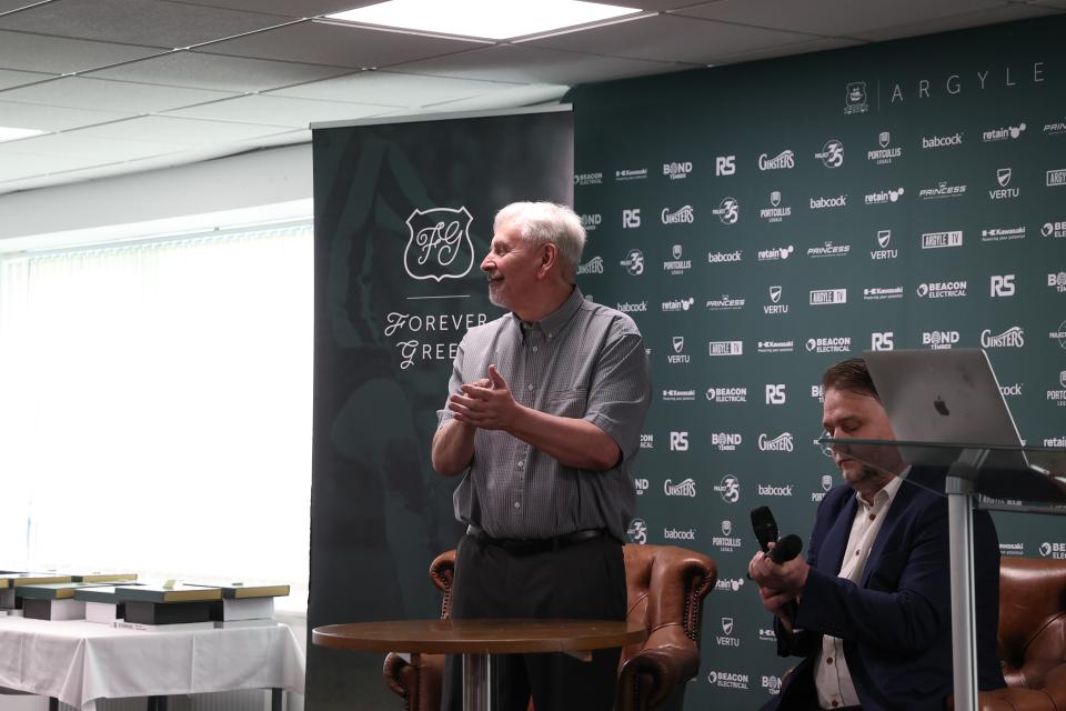 Gallery | 2003/04 Anniversary Event