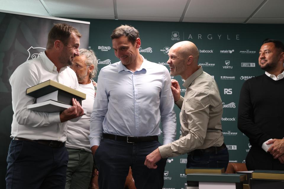 Gallery | 2003/04 Anniversary Event