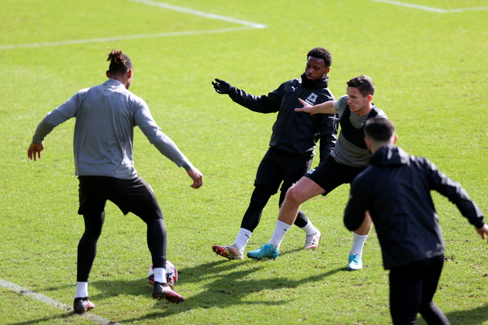 Training Gallery | Manchester City (A)