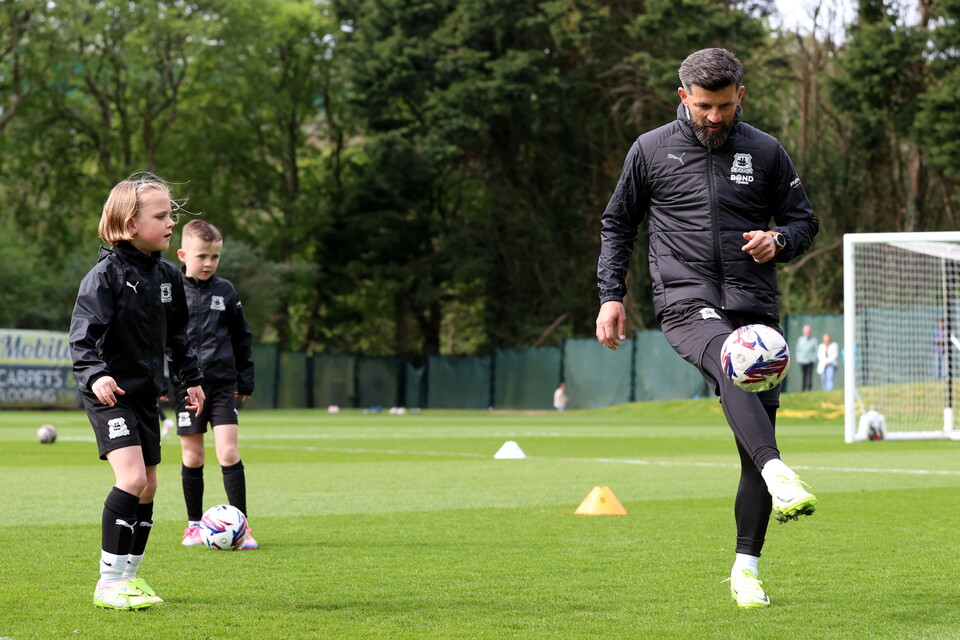 Gallery | Under-8s train with the first-team