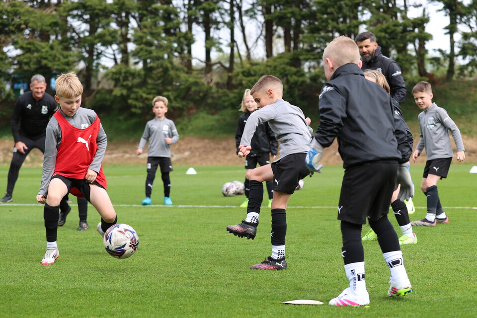 Gallery | Under-8s train with the first-team