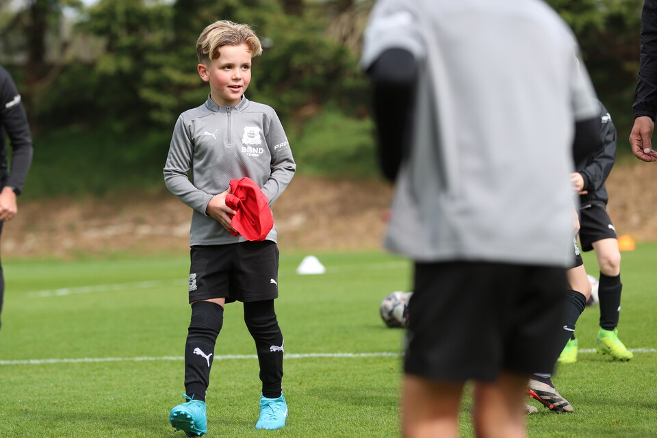 Gallery | Under-8s train with the first-team