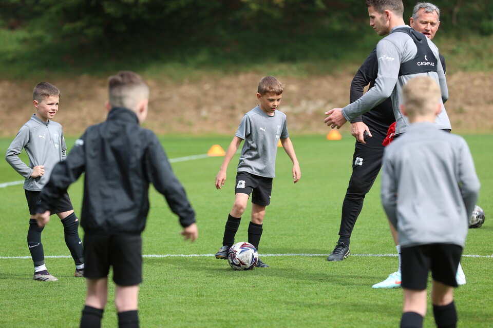 Gallery | Under-8s train with the first-team