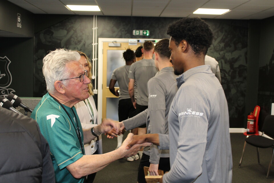 Gallery | Players receive Forever Green Plaques