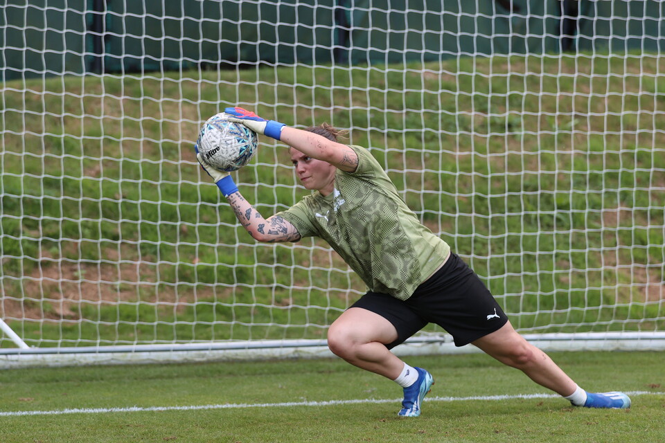 Training Gallery | Argyle Women return to training