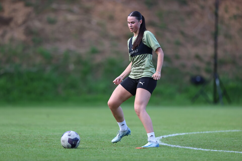 Training Gallery | Argyle Women return to training